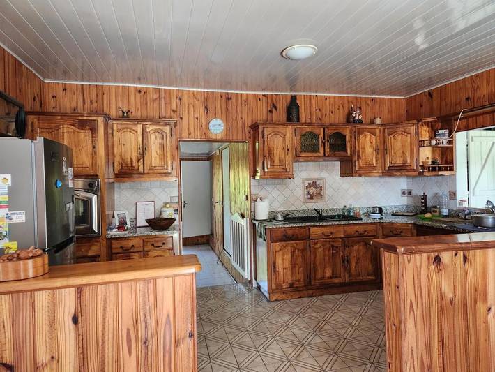 Location de vacances pour 10 personnes, avec jardin et terrasse dans Sainte-Rose (La Réunion) - 3