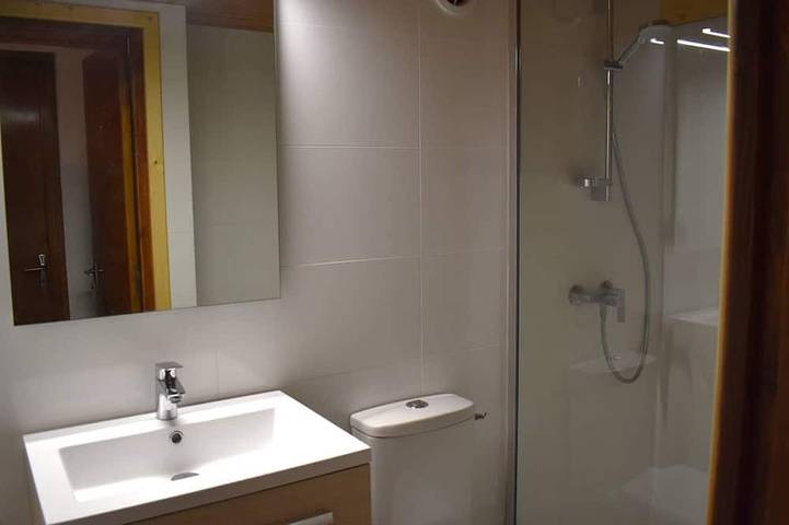 Chalet en Pierre avec Cheminée, 3 Chambres & Balcon, WIFI, Bolquère - 7 pers in Bolquère, Parc naturel régional des Pyrénées catalanes