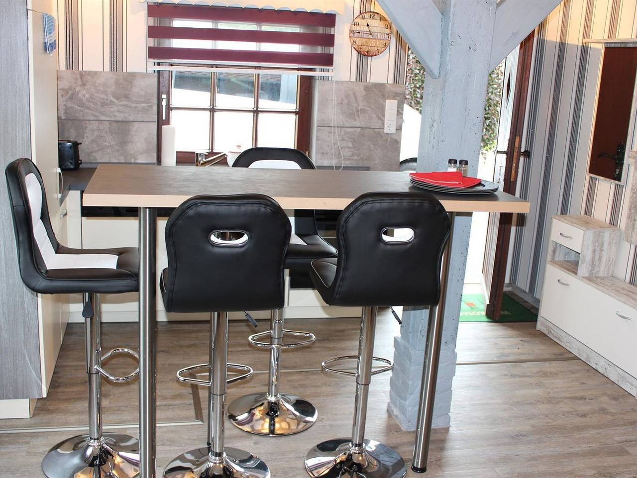 Ganze Ferienwohnung, Deichhuus Netty - Ferienwohnung Kajüte in Fedderwardersiel, Butjadingen