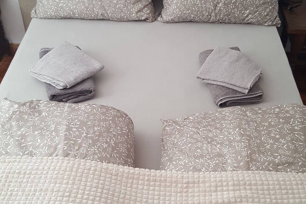 Apartamento entero, Casa de la Mama.. Tu hogar en A Balsa cerca de Triacastela in Triacastela, Reserva da Biosfera Ribeira Sacra e Serras do Oribio e Courel
