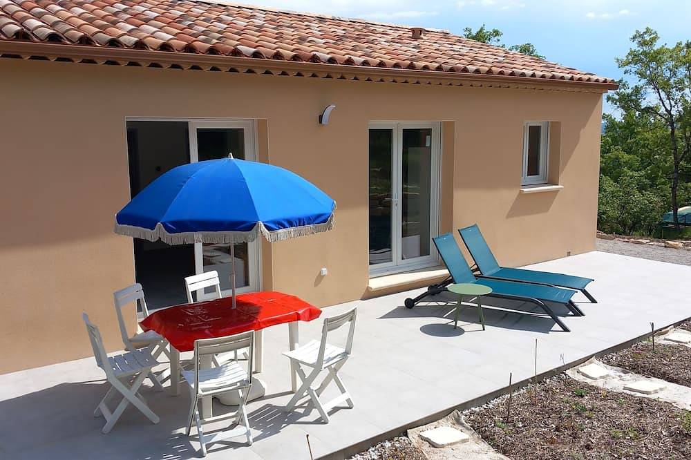 Villa in the Luberon region, pets welcome. in Céreste, Regionaler Naturpark Luberon