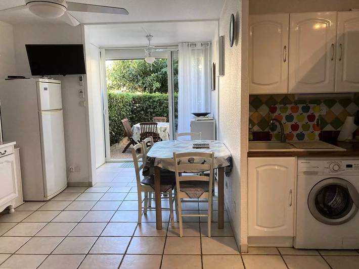 Ganze Wohnung, T3 im Erdgeschoss mit Innenhof 200 m vom Strand in Narbonne Plage, Narbonne