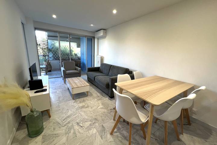 Gîte pour 4 personnes, avec balcon, adapté aux familles dans Cap d’Antibes - 4