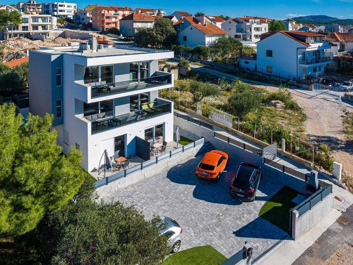 Ferienwohnung für 4 Personen, mit Terrasse in Sibenik - 3