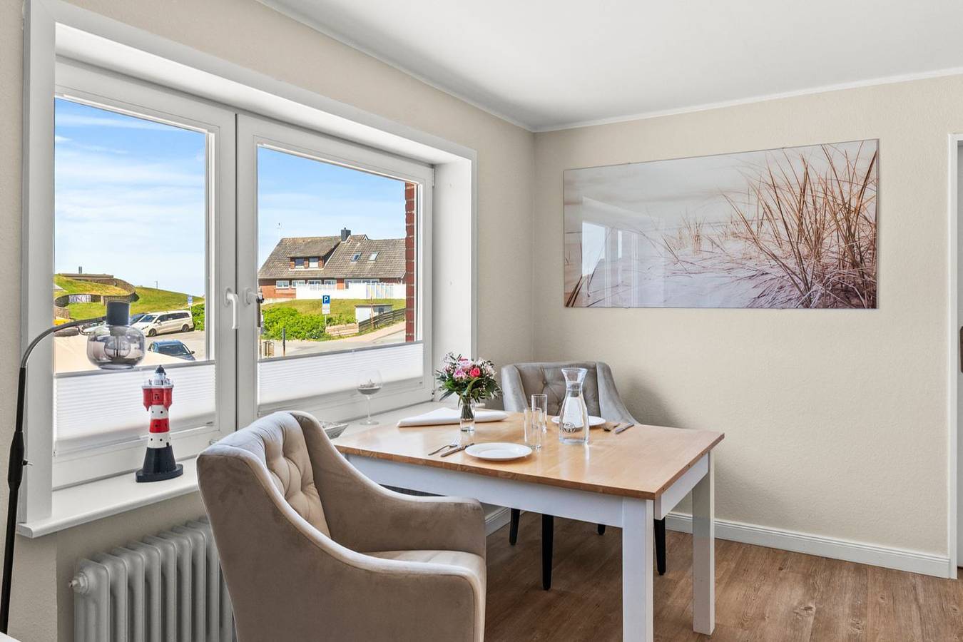 Ganze Wohnung, Gemütliche Zwei-Zimmer-Ferienwohnung im Obergeschoss mit Meerblick in Wenningstedt, Sylt