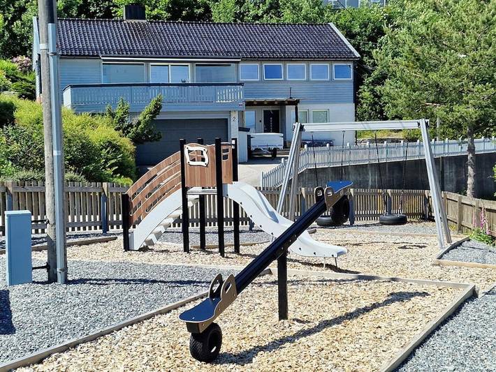 Ferielejlighed for 3 personer, med udsigt og terrasse samt børnepool i Kristiansand