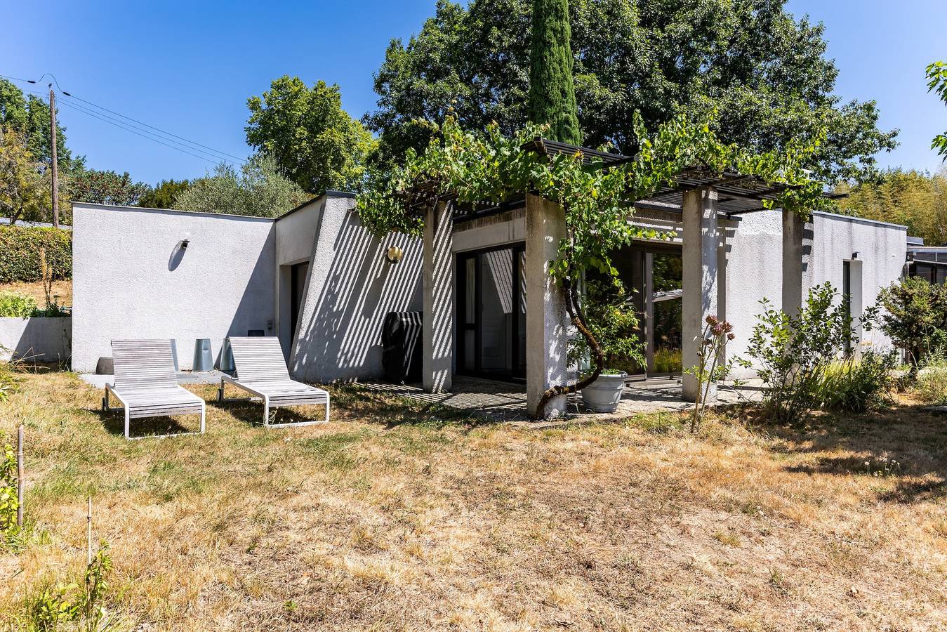 Gîte Calonne mit Pool – Komfortabler Rückzugsort nahe Bordeaux in Carignan-de-Bordeaux, Bordeaux und Umgebung