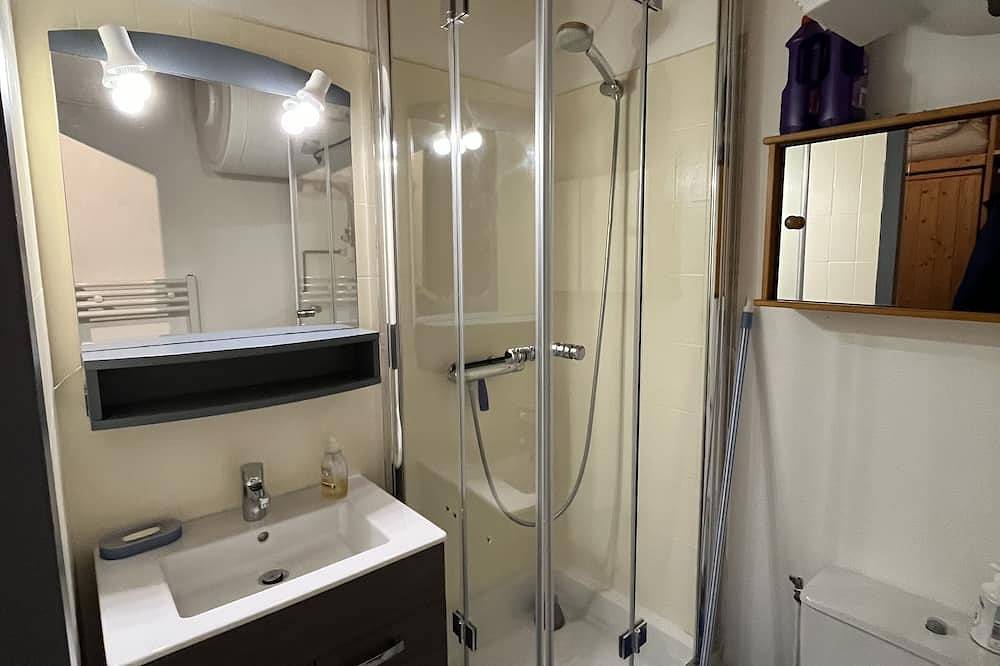 Appartement entier, Studio calme, proche du centre avec jardin in Lans-en-Vercors, Parc naturel régional du Vercors
