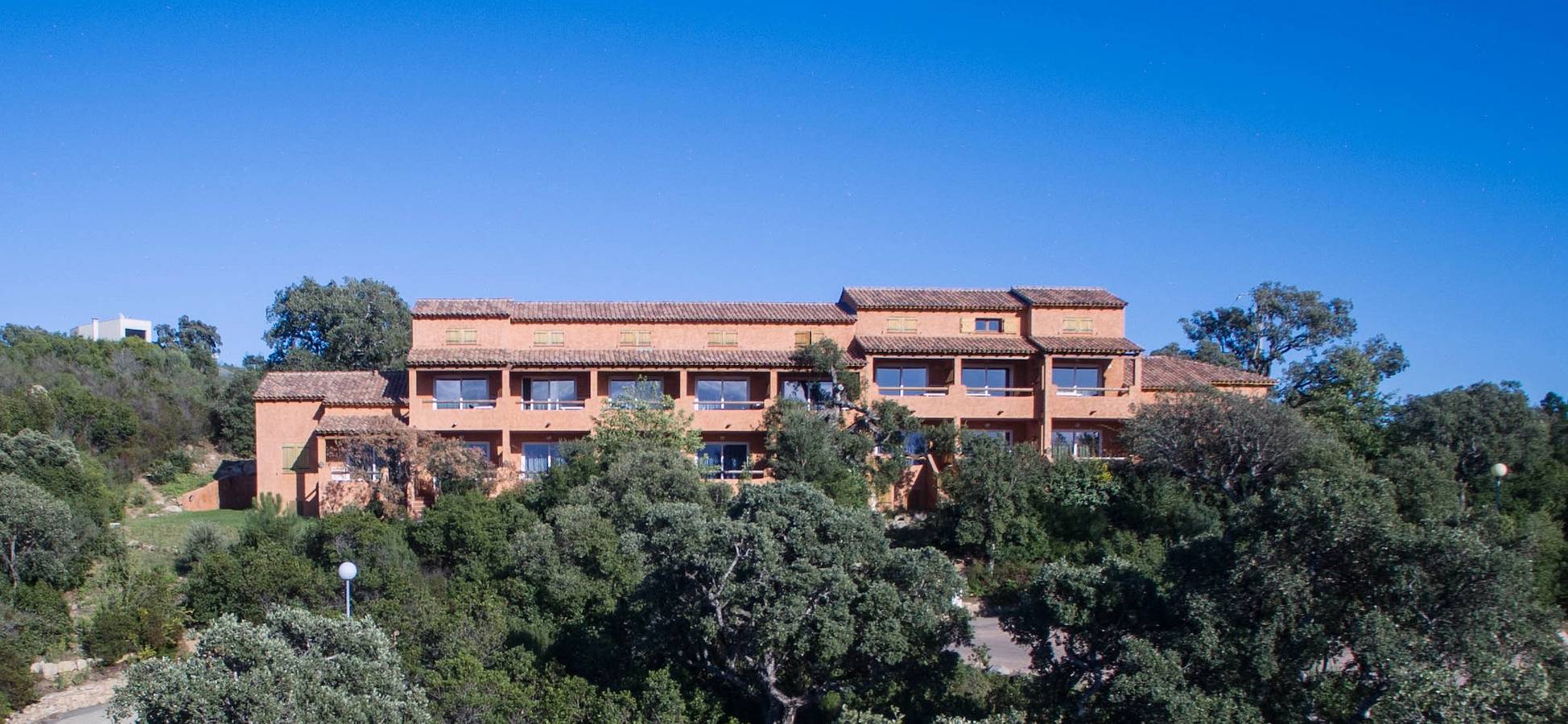 Ganze Wohnung, Klimatisiertes Appartement für 4 Personen - Côté Porto Vecchio 500 m, la plage l in Zonza, Sartène und Umgebung