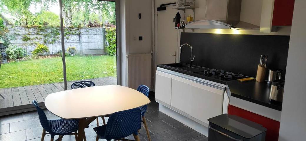 Location de vacances pour 6 personnes, avec Terrasse et Jardin à Vieux-Condé
