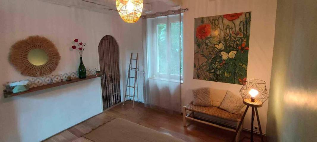Location de vacances pour 4 personnes, avec vue et jardin ainsi que piscine et terrasse, animaux acceptés à Dions - 2