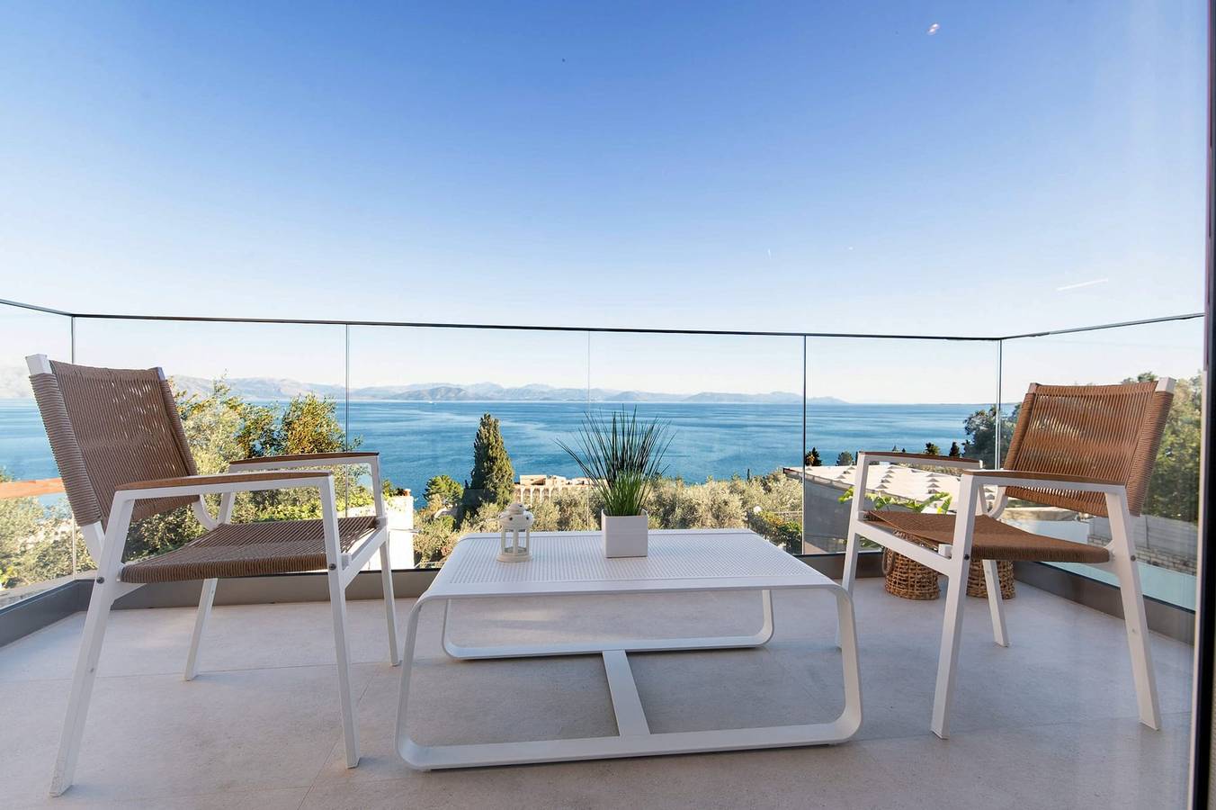 Ολόκληρο το διαμέρισμα, Majestic Loft suite with indoor Hot tub in Πέραμα, Κέρκυρα