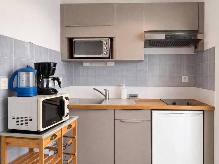 Gîte pour 4 personnes, avec terrasse dans Plage de Grève Blanche - 3