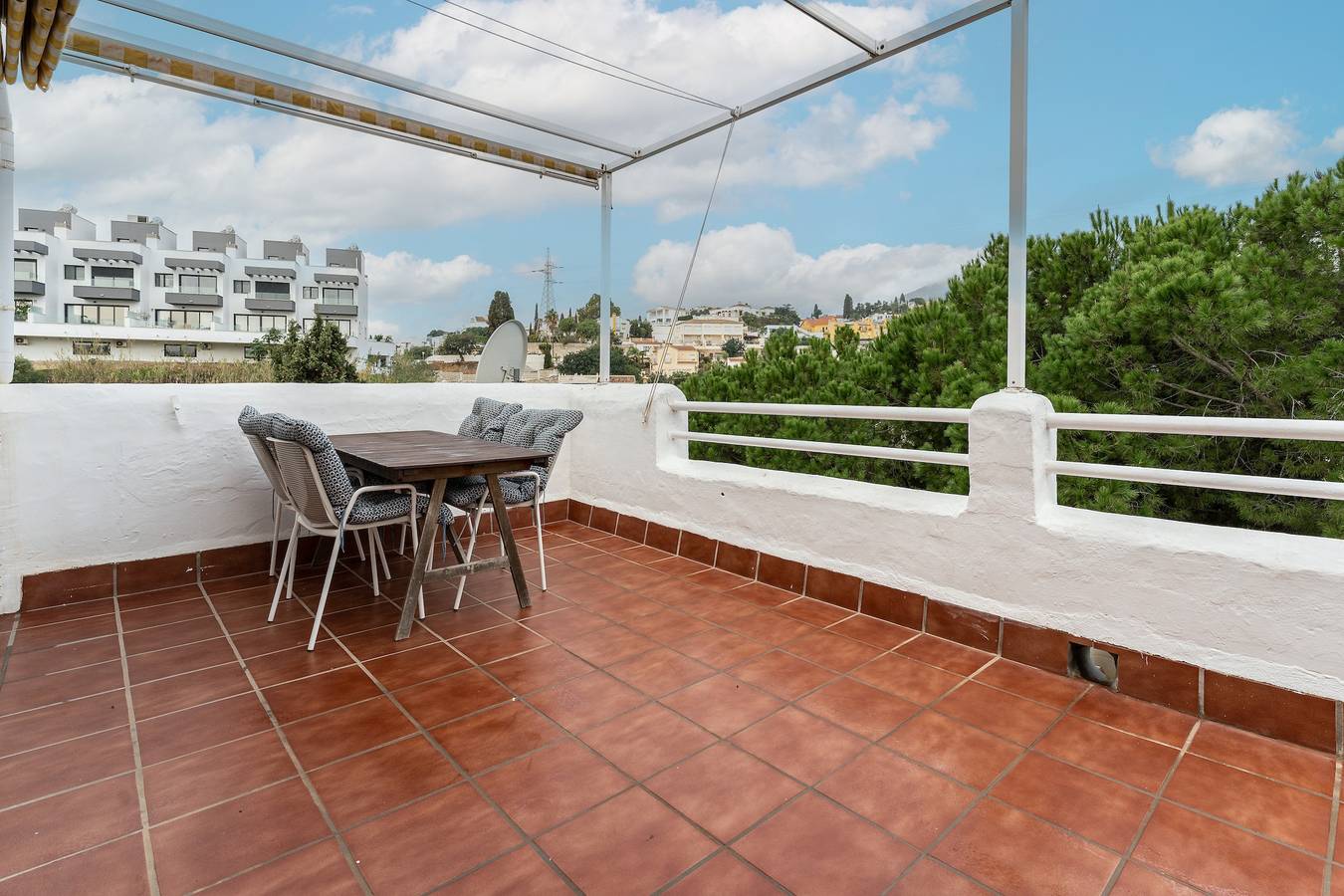Apartamento entero, Apartamento "Castillo de Torreblanca 2bed1bath" con terraza descubierta privada in Torreblanca (Fuengirola), Fuengirola