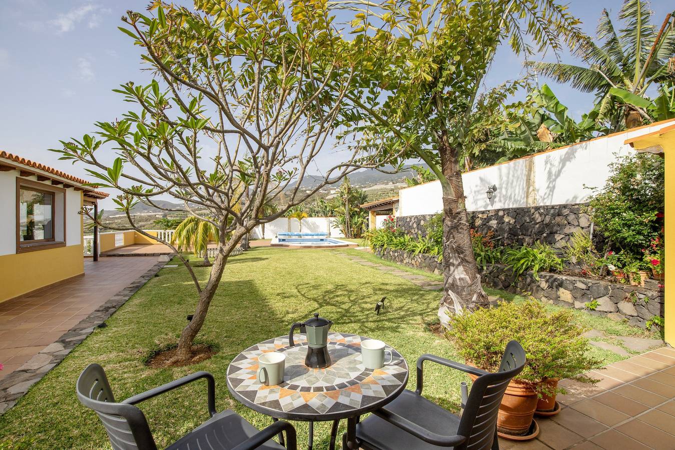 Apartamento entero, Apartamento 'Casita La Finca 3' con vistas a la montaña, Wi-Fi y aire acondicionado in Breña Baja, La Palma Sur
