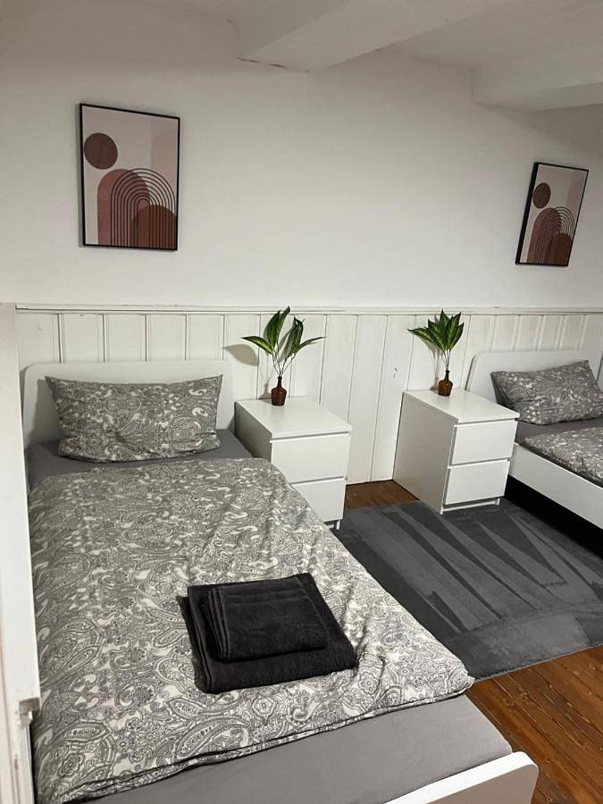 Ferienwohnung für 6 Personen, mit Terrasse und Garten