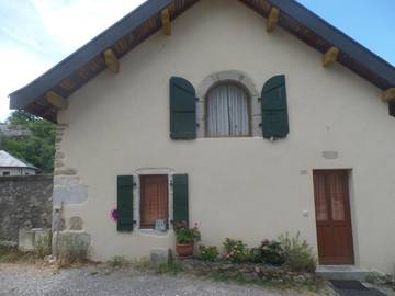 Gîte pour 3 personnes, avec vue et terrasse dans Chaumont (Haute-Savoie)