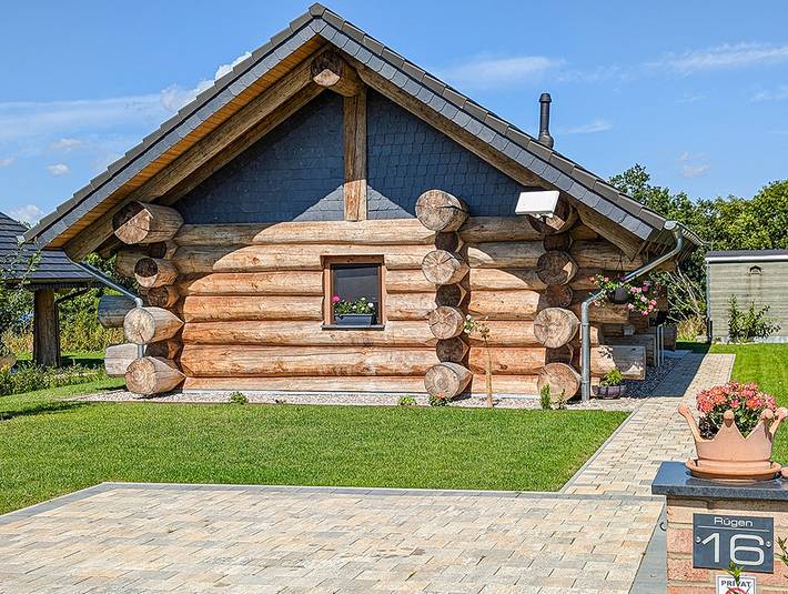 Ferienhaus für 3 Personen, mit Terrasse und Garten sowie Sauna in Groß Nemerow