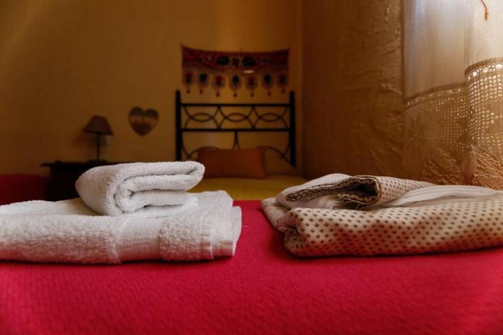 Casa rural para 4 personas, con jardín además de vistas y piscina, Se admiten mascotas en Valle del Genal - 4