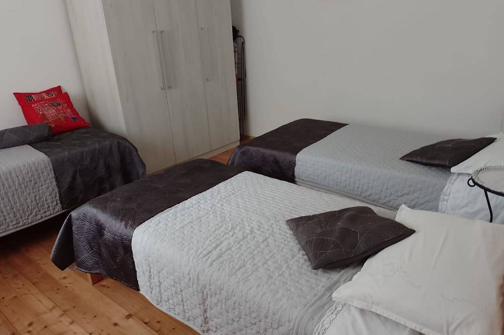 Holiday Home Vucina - Two Bedroom Holiday Home in Jablanac, Naturpark Velebit