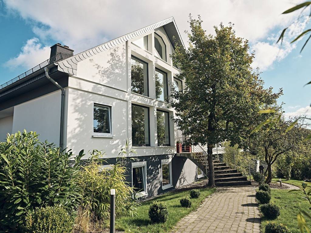 Bildstein's "Kathmandu" in Langenfeld, Osteifel