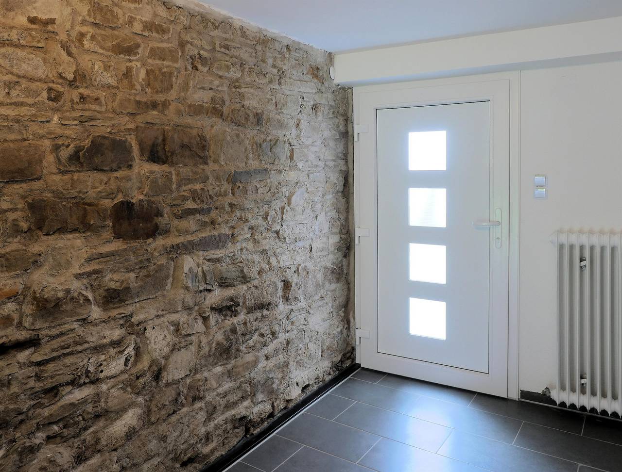 Ganze Ferienwohnung, 4-Bett-Ferienhaus mit 2Schlafräumen (bis 5 Pers.) in Antweiler, Ahrtal