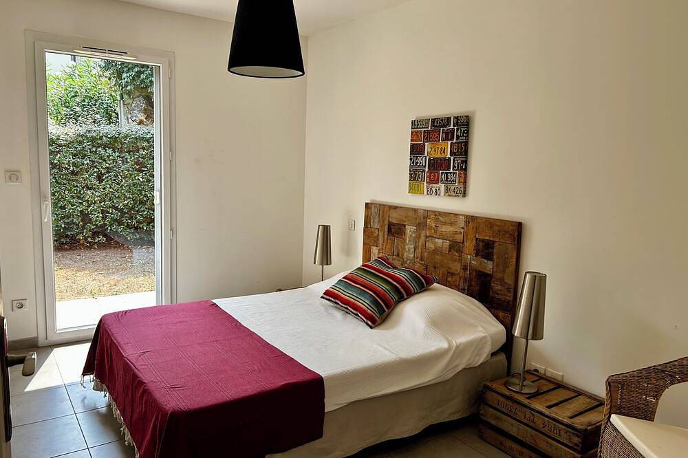 Luminous detached villa with sea view, terrace, garden, garage, swimming pool Collioure in La Côte Vermeille, Collioure