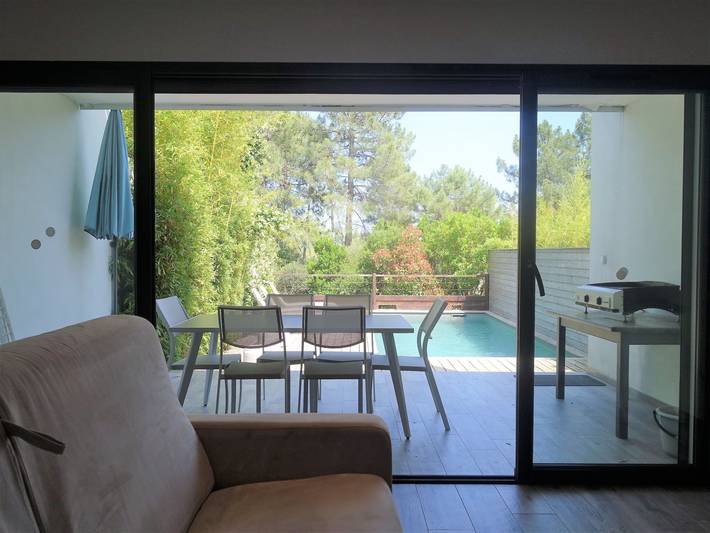 Gîte pour 4 personnes, avec terrasse ainsi que jardin et piscine à Sari-Solenzara - 3