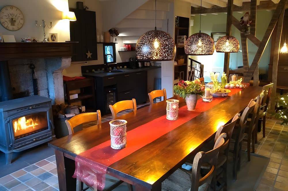Gastenkamer 'La Fosse Bleue, Renard' met gedeeld terras en wifi in Signy-l'Abbaye, Ardennen