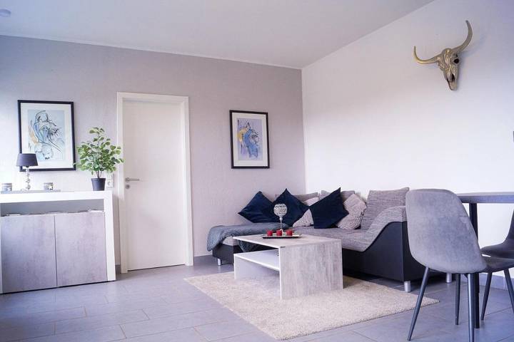 Ferienwohnung für 4 Personen, mit Balkon und Whirlpool sowie Terrasse und Garten in Münstermaifeld - 2
