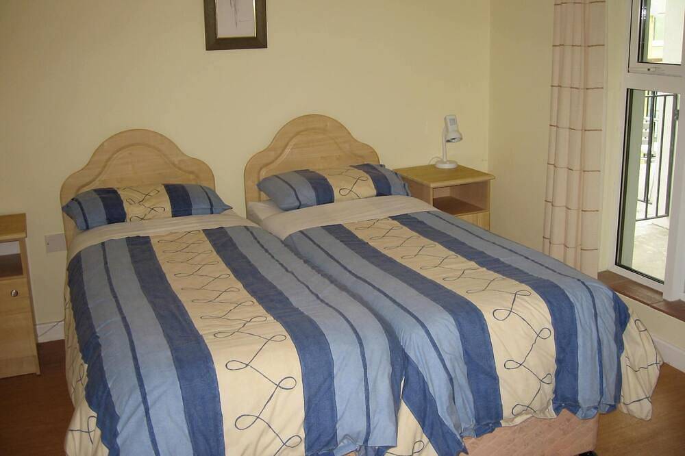 Ganze Wohnung, Meerblick-Apartment direkt am Meer in der Nähe des Dorfes Salthill in Galway, County Galway