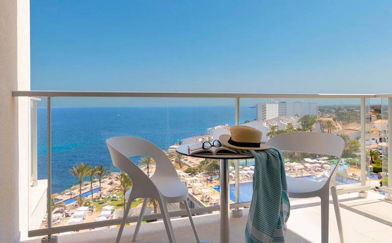Hotel für 3 Personen, mit Balkon und Terrasse sowie Garten und Kinderpool in Calas de Mallorca - 4
