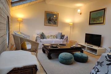 Appartement De Vacances pour 2 Personnes dans Suresnes, Hauts-de-Seine, Photo 3