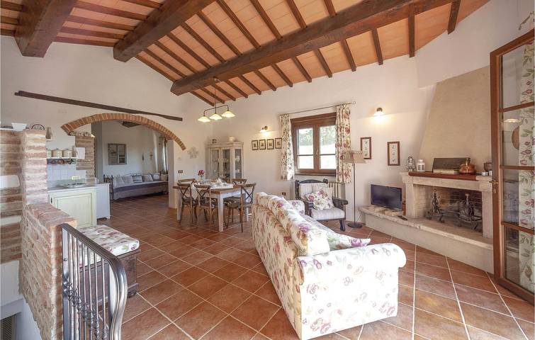 Appartamento a bordo piscina con parcheggio e aria condizionata in Città di Castello (Italia), Valtiberina