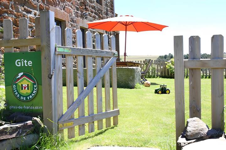 Gîte pour 6 personnes, avec jardin et terrasse à Moudeyres - 4