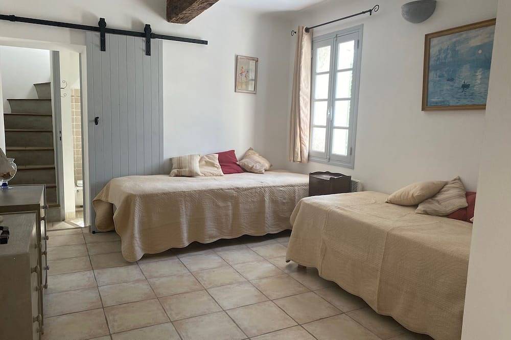 Charming bergerie with swimmingpool in Tourrettes-sur-Loup, Cannes region
