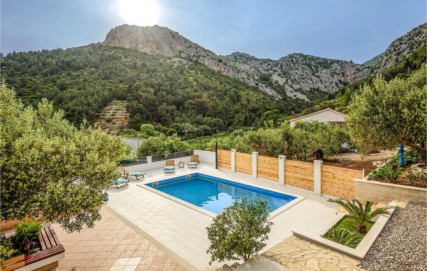 Ganze Ferienwohnung, Reizendes Apartment mit Meerblick, Pool, Terrasse und Küche – 1 km vom Strand entfernt in Klek, Dubrovnik-Neretva