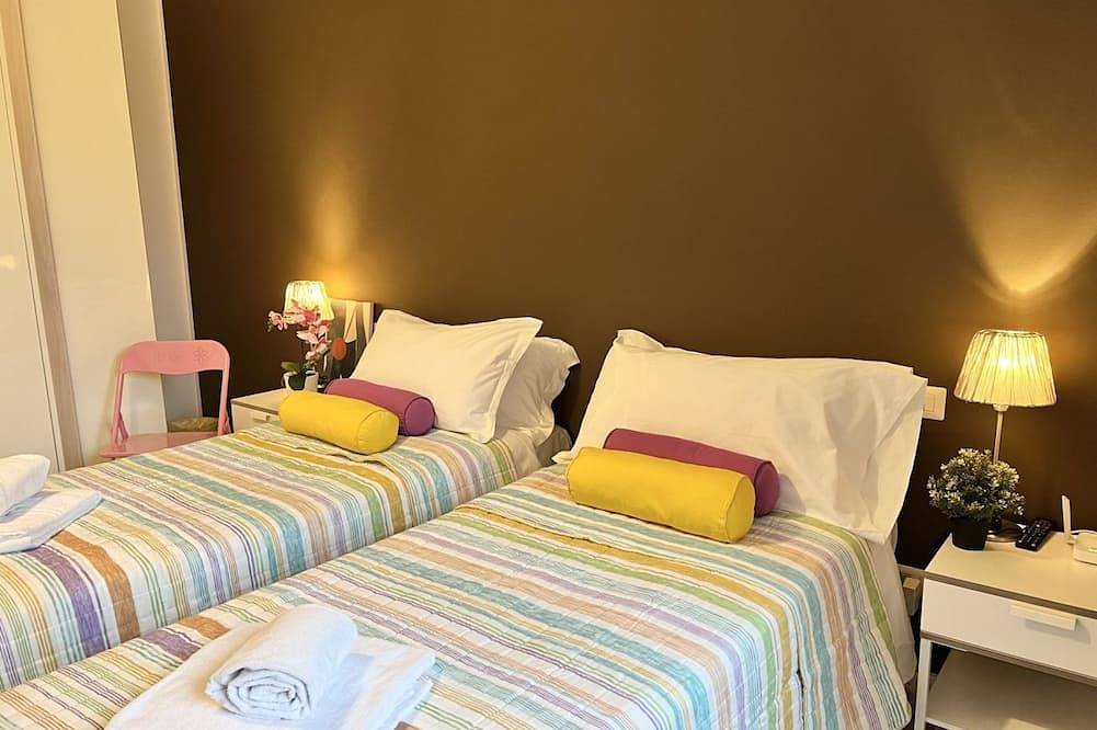 Apartamento entero, Bnbook- Via Torino Train Station in Ρ, Provincia de Milan