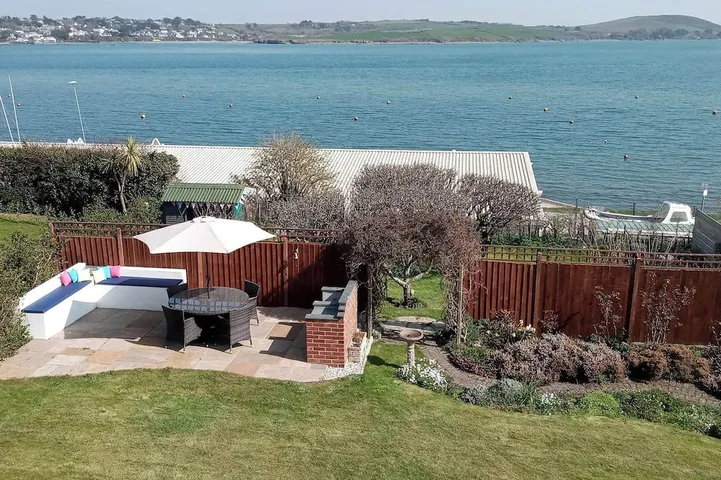 Uninterrupted spectacular views over the Camel Estuary and ocean. in Padstow, Cornwall