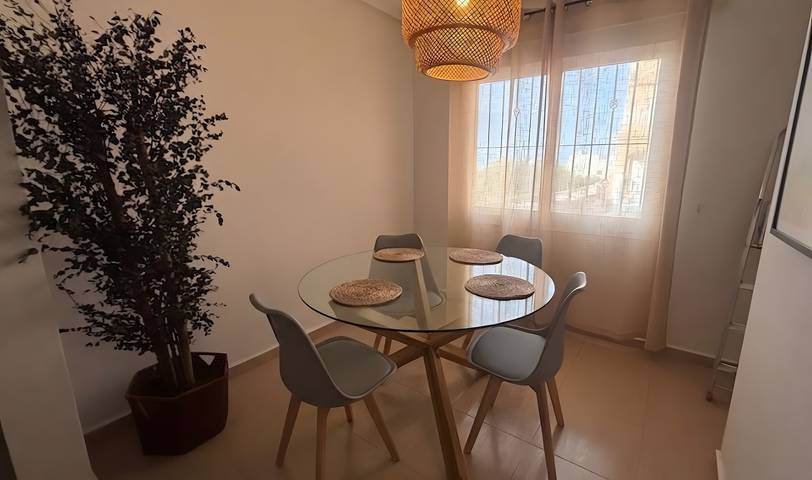 The Bayland Holiday Home with Sea Views, 1 km from Beach, Wi-Fi and Air Conditioning