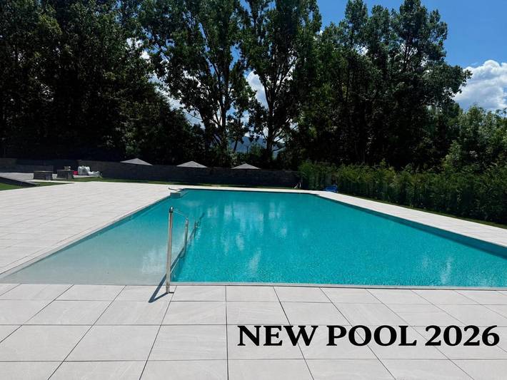Hôtel pour 2 personnes, avec piscine et jacuzzi à Puigcerdà