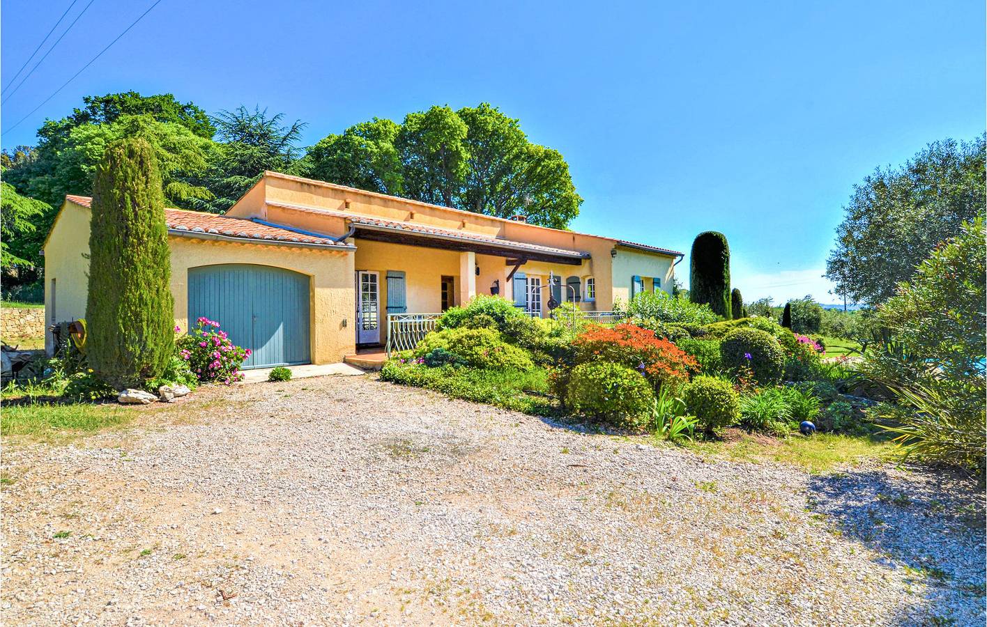Appartement am Pool mit Parkplatz und Internet - in der Nähe von Serviers-et-Labaume in Montaren-et-Saint-Médiers, Nimes und Umgebung