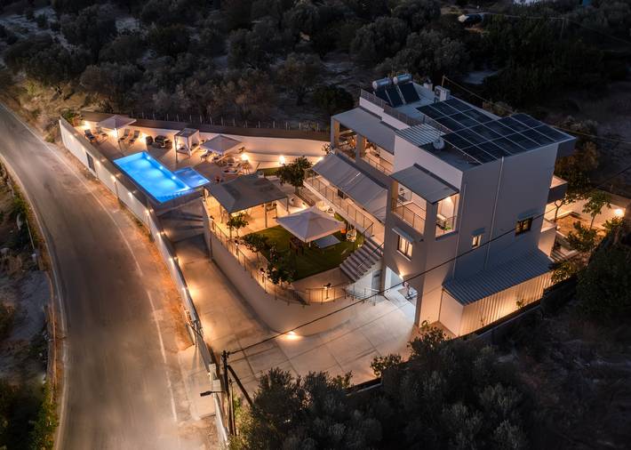 Holiday rental for 10 people, with sauna and garden as well as children pool and hot tub, child-friendly in Rethymnon
