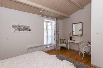 Maison De Vacances pour 7 Personnes dans La Flotte, Côte des Fleurs, Photo 1