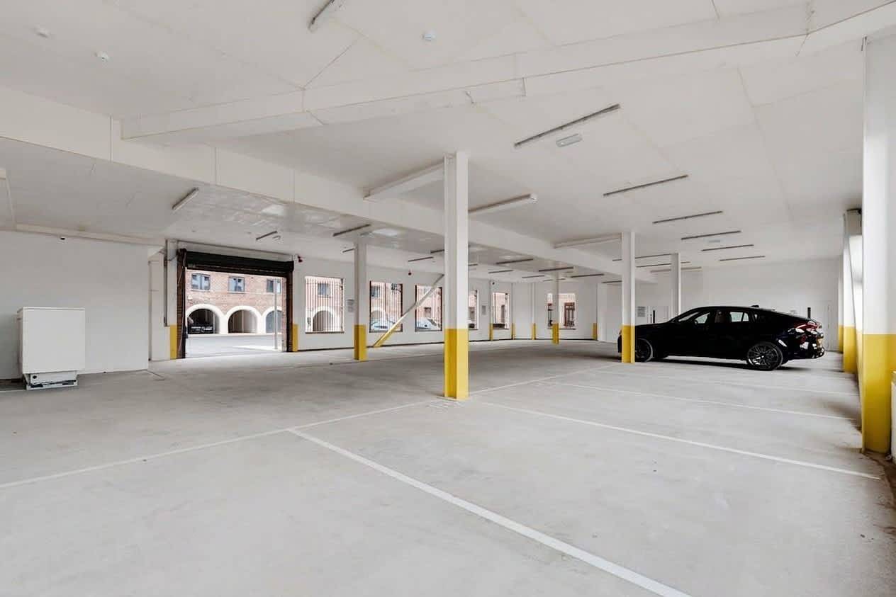 Ganze Wohnung, Modern 1 Bed Flat in a Converted Mill w Parking in Leeds, Westliches Yorkshire