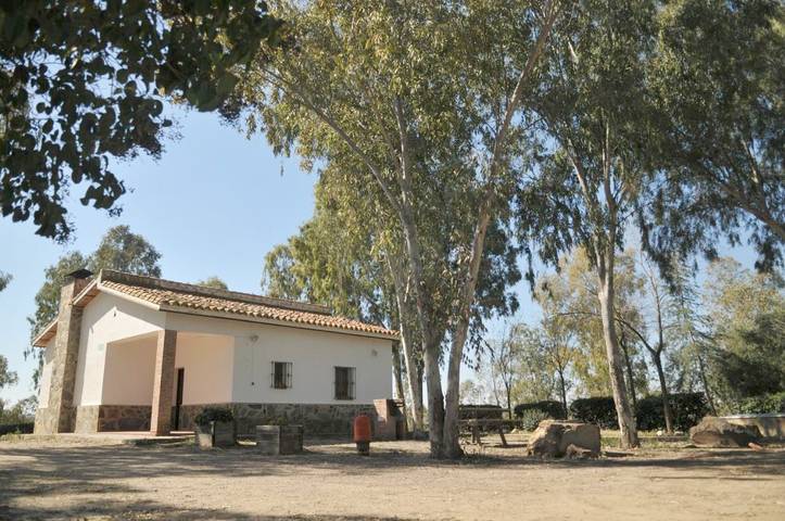 Camping para 8 personas, con Terraza y Jardín además de Piscina y Vistas al lago en Extremadura