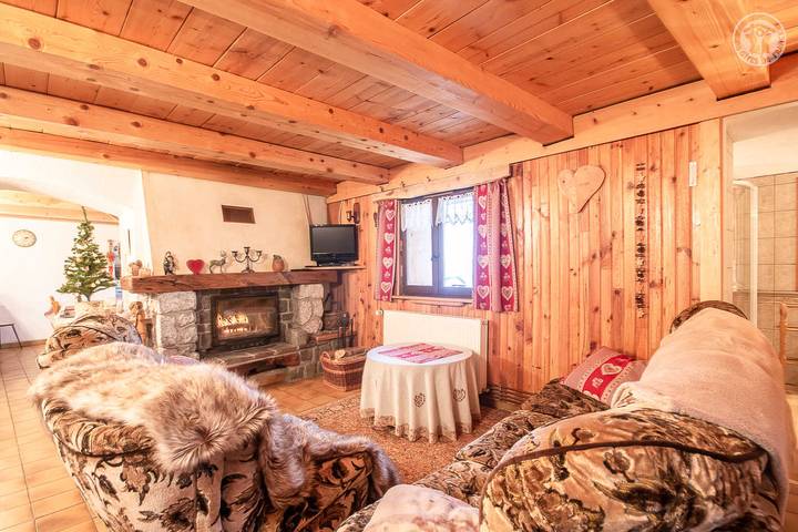 Gîte pour 4 personnes, avec terrasse dans Les Trois Vallées - 2