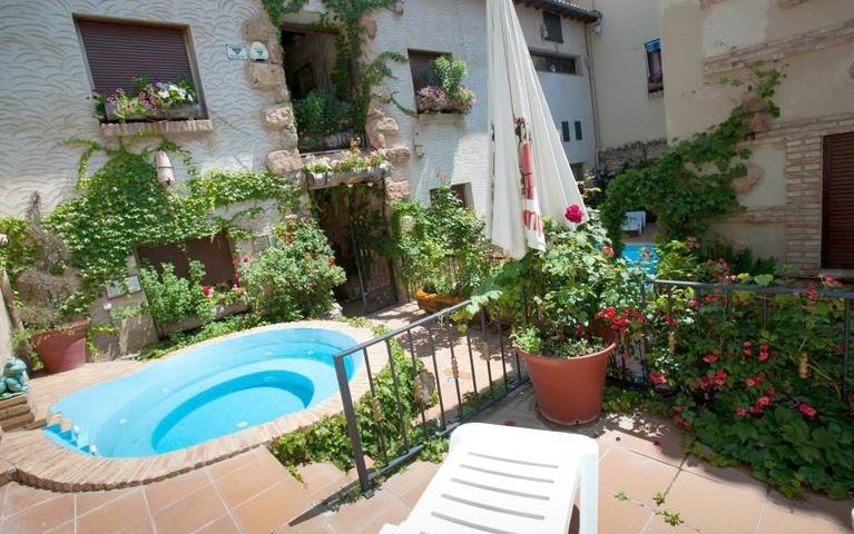 Casa rural para 3 personas, con jardín y jacuzzi además de sauna y piscina en Sierra de Cazorla - 2