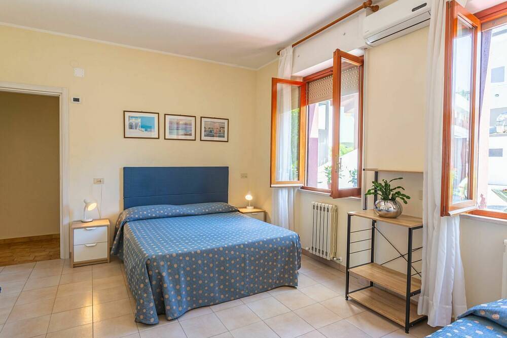 Apartamento entero, Bonito apartamento para 5 personas con A/C, Wifi, Tv, terraza y aparcamiento in Francavilla al Mare, Provincia de Chieti