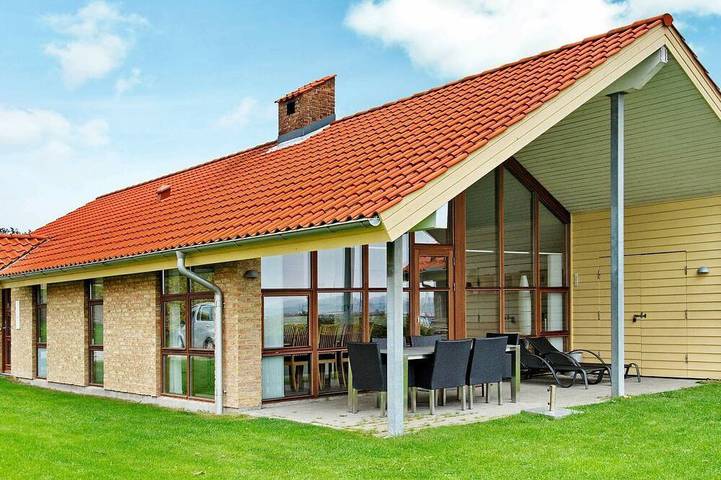 Ferienhaus für 6 Personen, mit Terrasse und Sauna sowie Whirlpool in Rendbjerg
